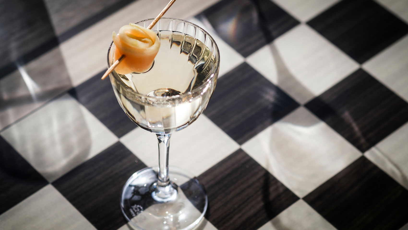 a cocktail at vos bar