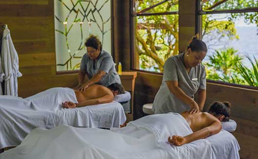 Couples massage at Kao Kamasa Spa